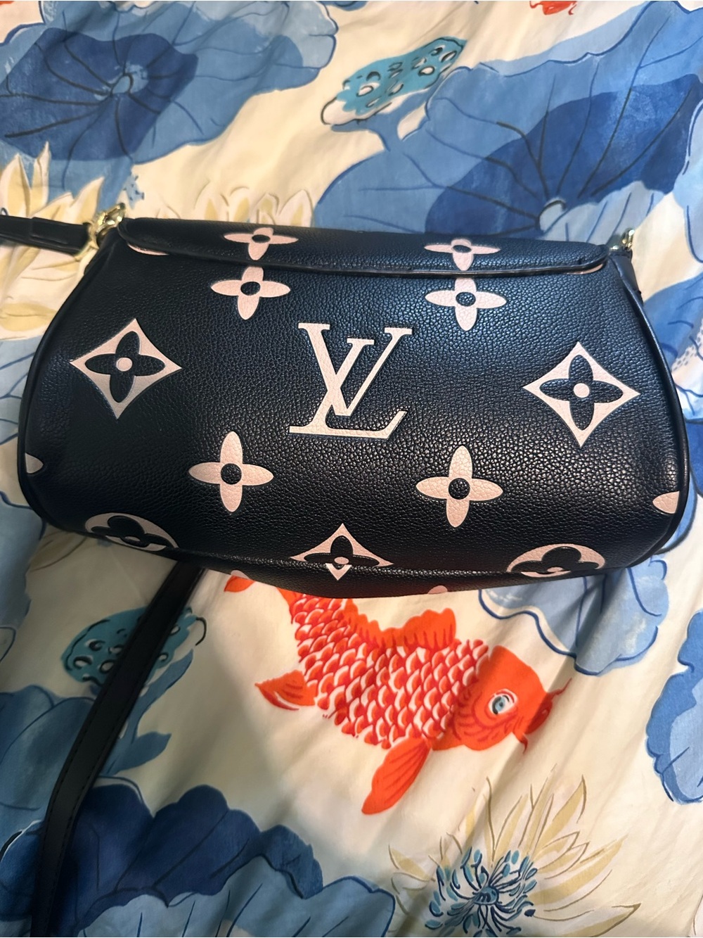 Black & Pink Monogram Shoulder Bag - Picture 3 of 11